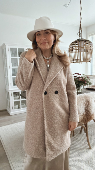BERNILLA TAKKI BEIGE