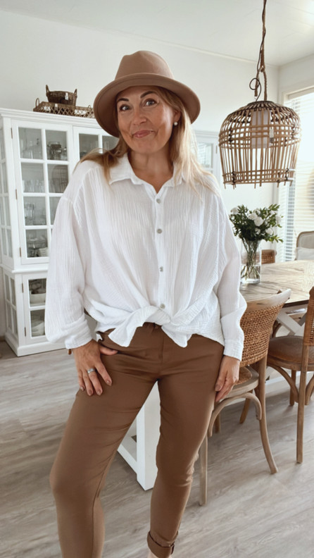 MARIANNE PUUVILLAPAITA VALKOINEN