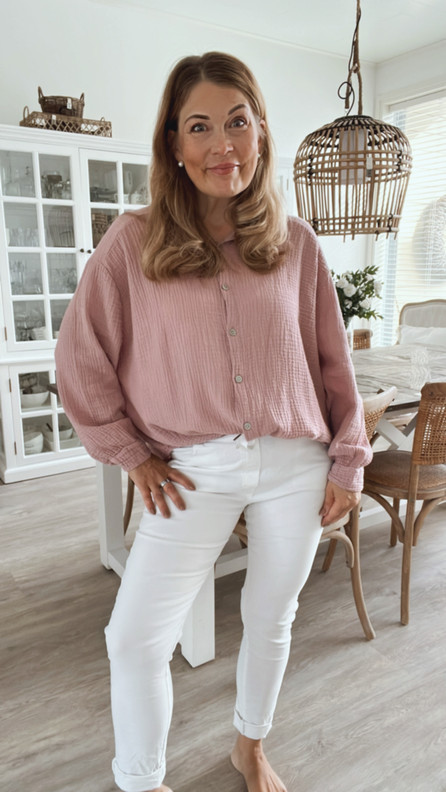 MARIANNE PUUVILLAPAITA MALVA