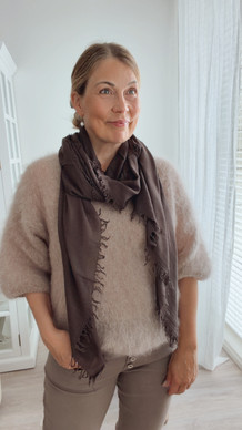 NAMIRA HUIVI RUSKEA