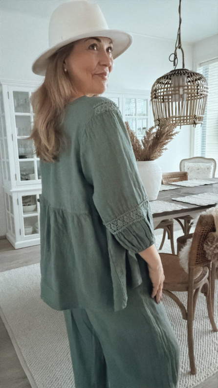 CASSANDRA PELLAVAPAITA KHAKI