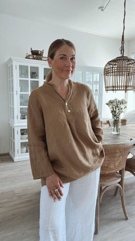 NADIA PELLAVAPAITA KAMELI