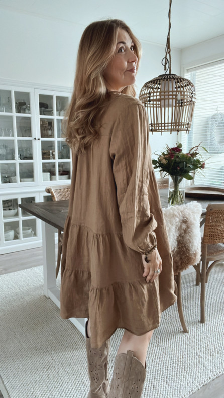 HAZEL PELLAVAMEKKO KAMELI