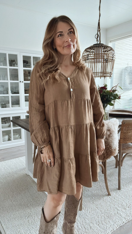 HAZEL PELLAVAMEKKO KAMELI