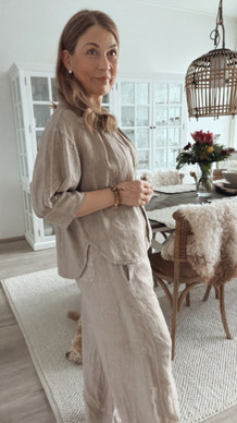 CARRIE PELLAVAHOUSUT KASHMIR