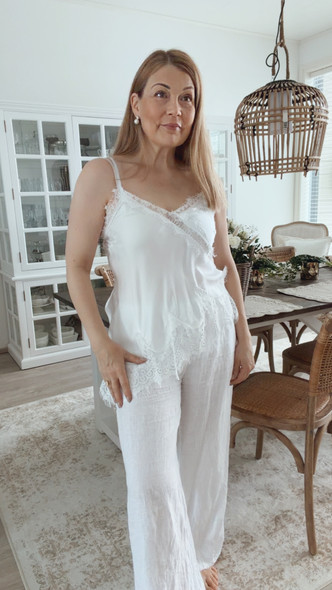LINA TOPPI VALKOINEN