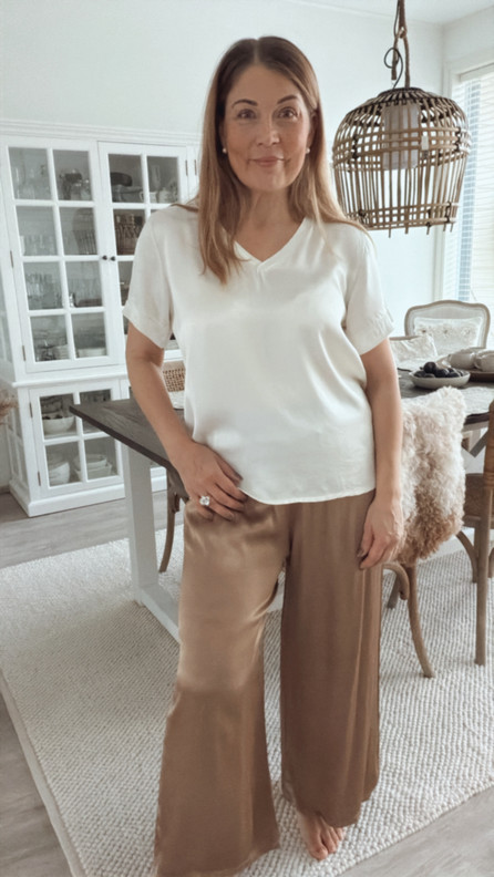 DONNALEE SATIINITEEPPARI LUONNONVALKOINEN