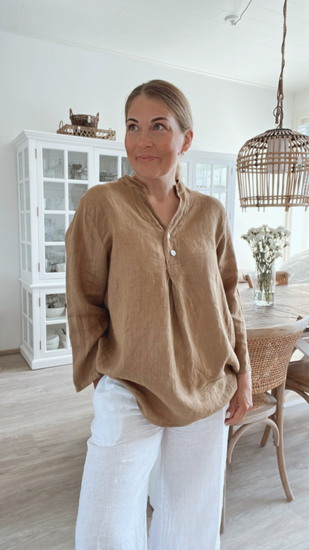 NADIA PELLAVAPAITA KAMELI