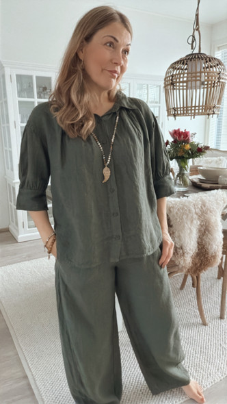 CARRIE PELLAVAHOUSUT KHAKI