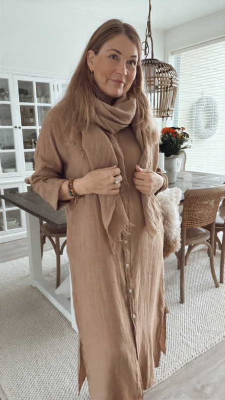 JOANNE PELLAVAHUIVI KAMELI