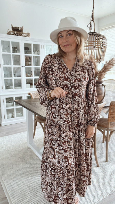 AURELIA VISKOOSIMEKKO RUSKEA