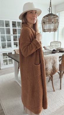 SARAH BUKLEE NEULETAKKI KAMELI
