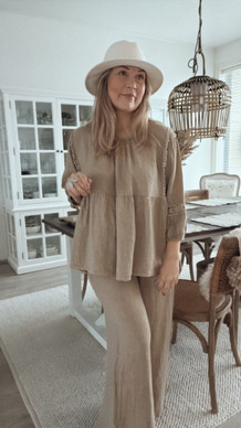 MIRIAM PELLAVAHOUSUT KASHMIRE