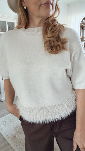 FLUFFY NEULE BEIGE