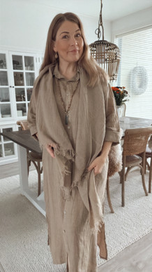 JOANNE PELLAVAHUIVI KASHMIR