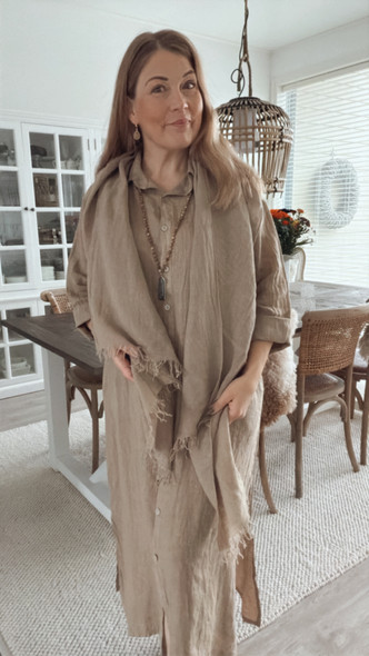 JOANNE PELLAVAHUIVI KASHMIR