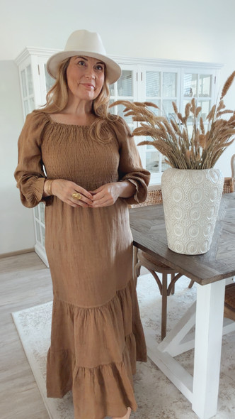 ANGELINA PELLAVAMEKKO KAMELI
