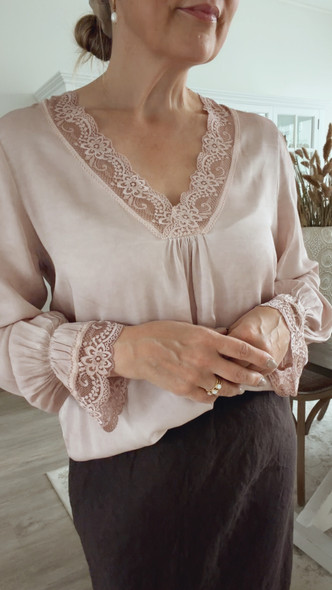 AMY SATIN BLOUSE OLD ROSE