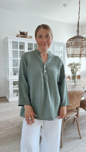 NADIA PELLAVAPAITA KHAKI