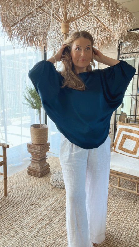 LOREEN VISKOOSIPUSERO NAVY