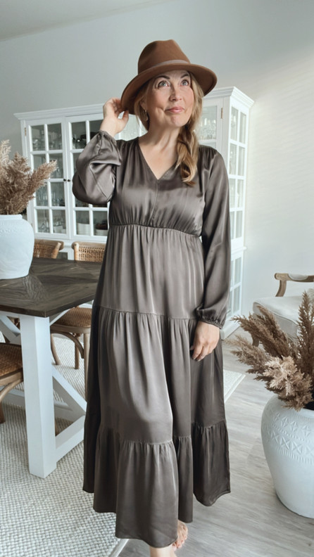 EMILY SILKKI-SATIINIMEKKO TAUPE