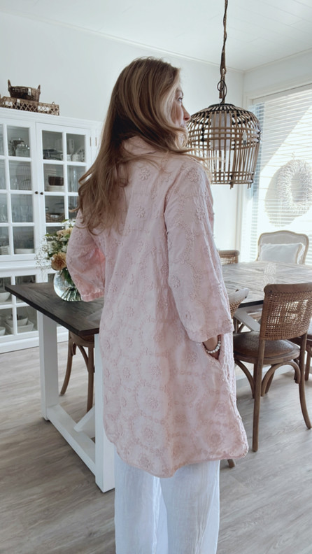 MARINA BRODEERATTU PUUVILLAMEKKO ROOSA PLUS KOKO