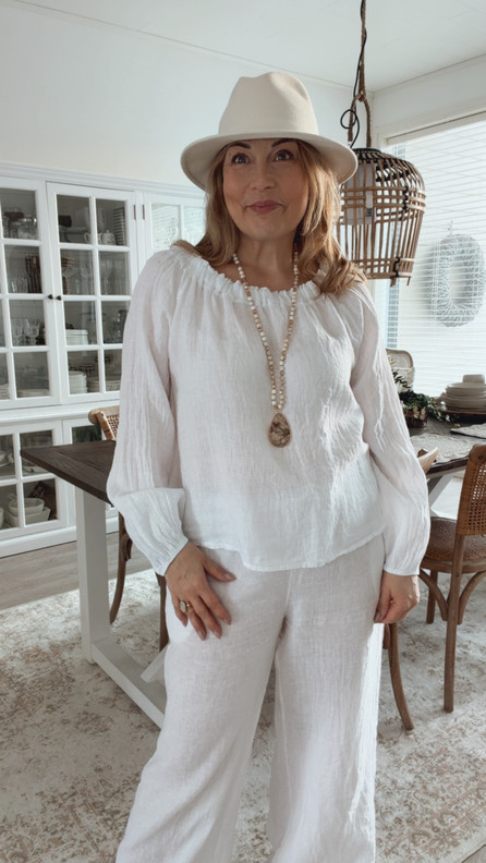 CHIARA PELLAVAPAITA VALKOINEN