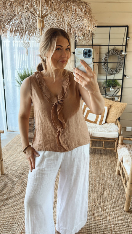 HANNAH PELLAVATOPPI KAMELI