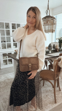 MOKKANAHKALAUKKU TUMMA TAUPE