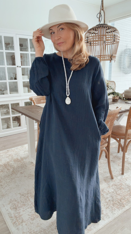 ODESSA PELLAVAMEKKO NAVY