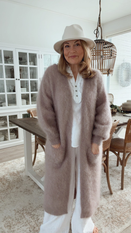 SCARLETT MOHAIRNEULETAKKI VAALEA TAUPE