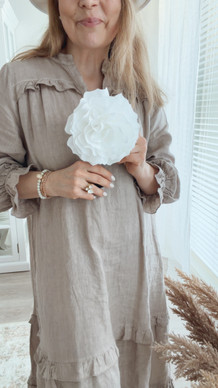 ROSETTE WHITE