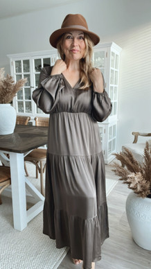 EMILY SILKKI-SATIINIMEKKO TAUPE