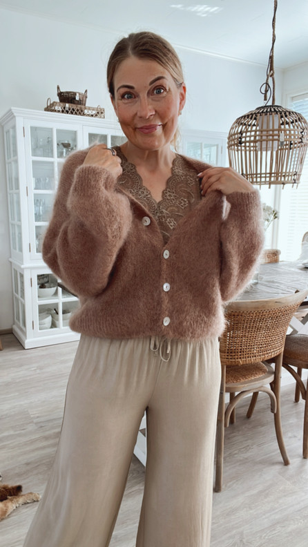 JOSEFIN MOHAIRNEULETAKKI KAMELI