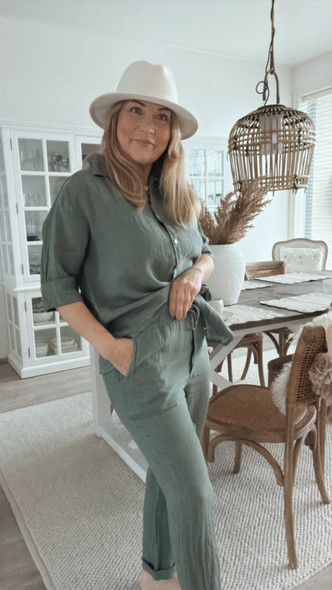 LINDSAY PELLAVAJOGGERIT KHAKI