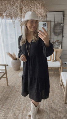 CARMELA PELLAVAMEKKO MUSTA