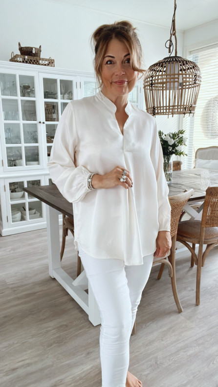 KARINA SATIINIPUSERO MILKY