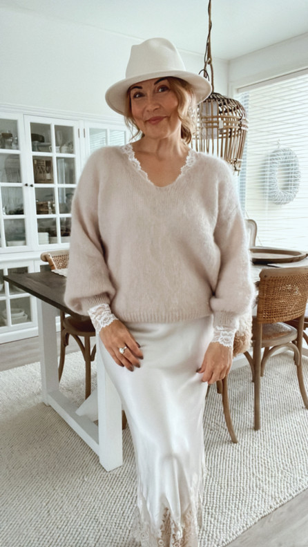 KELLY SATIINIHAME PITSILLÄ BEIGE