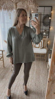 RENATA SATIINIPUSERO OLIIVI