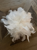 RUUSUKE VALKOINEN, HÖYHEN