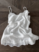 MACY SATIINITOPPI VALKOINEN