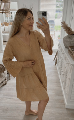 MONICA PELLAVAMEKKO KAMELI