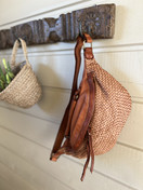 PUNOTTU NAHKAINEN CROSSBODY KONJAKKI