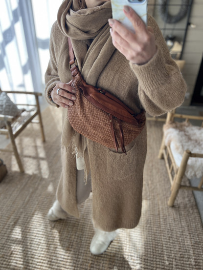 PUNOTTU NAHKAINEN CROSSBODY KONJAKKI