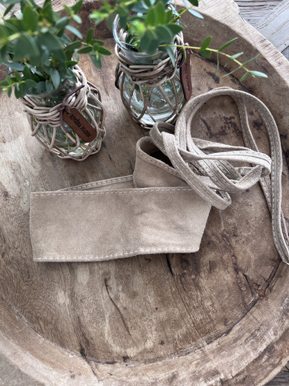 NAHKAVYÖ LEVEÄ TAUPE