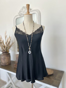 LORI SATIINITOPPI MUSTA