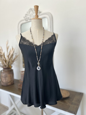 LORI SATIINITOPPI MUSTA