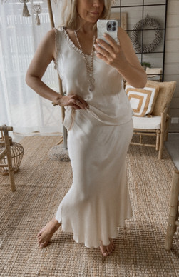 CHER SATIINIHAME BEIGE