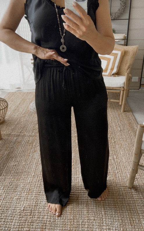 NOMA SATIINIHOUSUT MUSTA