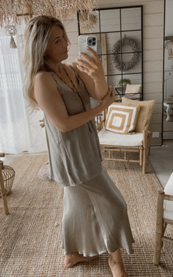 DOVE TOP VISCOSE CREPE TAUPE